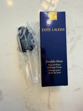 【Brand New】Estée Lauder Double Wear foundation Makeup Pump